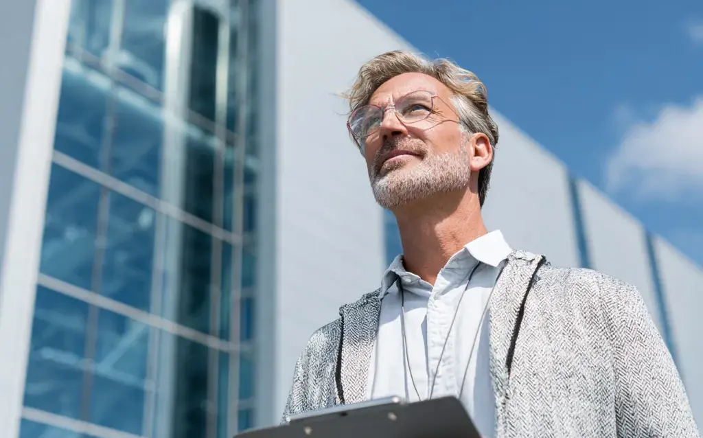 55000 - Picture Strategic Data Centre sourcing and procurement insights